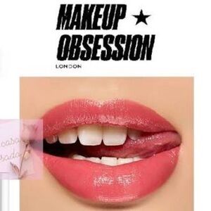 Make up obsession- Captivated Lip Gloss Rose
